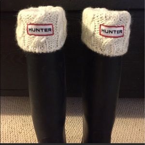 Hunter tall cable knit socks